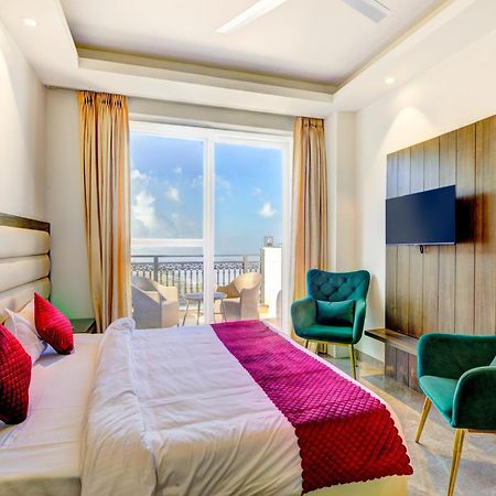 Luxe Resorts - Centrally Heated Air Conditioned Hotel In The Heart Of Касаули Екстериор снимка