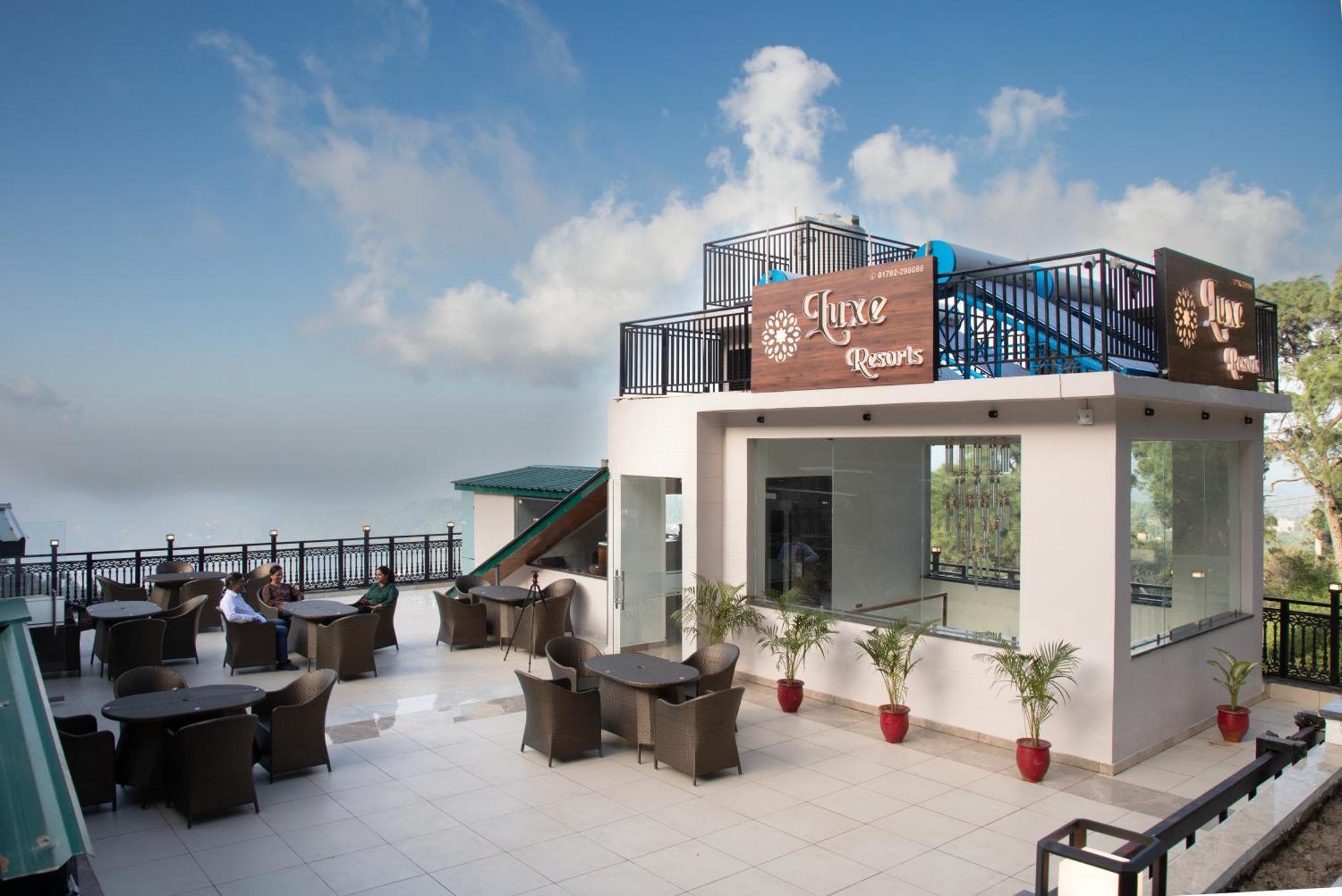 Luxe Resorts - Centrally Heated Air Conditioned Hotel In The Heart Of Касаули Екстериор снимка