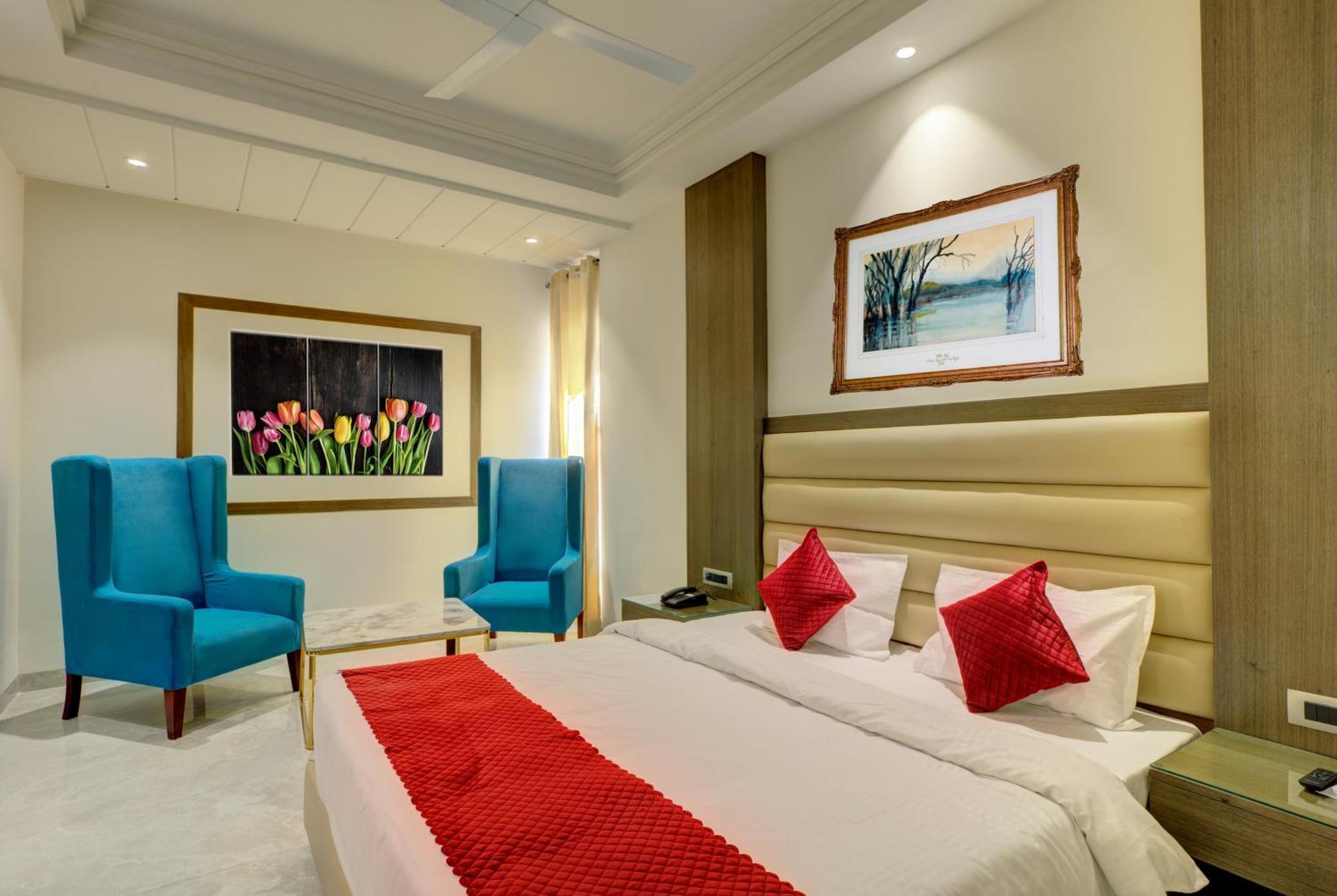 Luxe Resorts - Centrally Heated Air Conditioned Hotel In The Heart Of Касаули Екстериор снимка